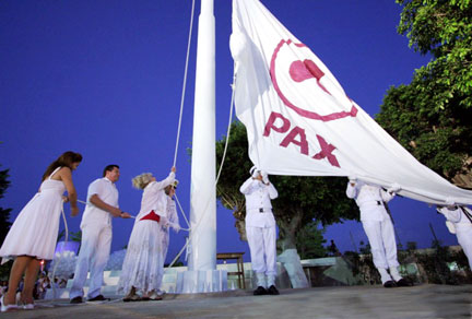 La Bandera de la Paz en la bella “Cozumel, isla de paz”